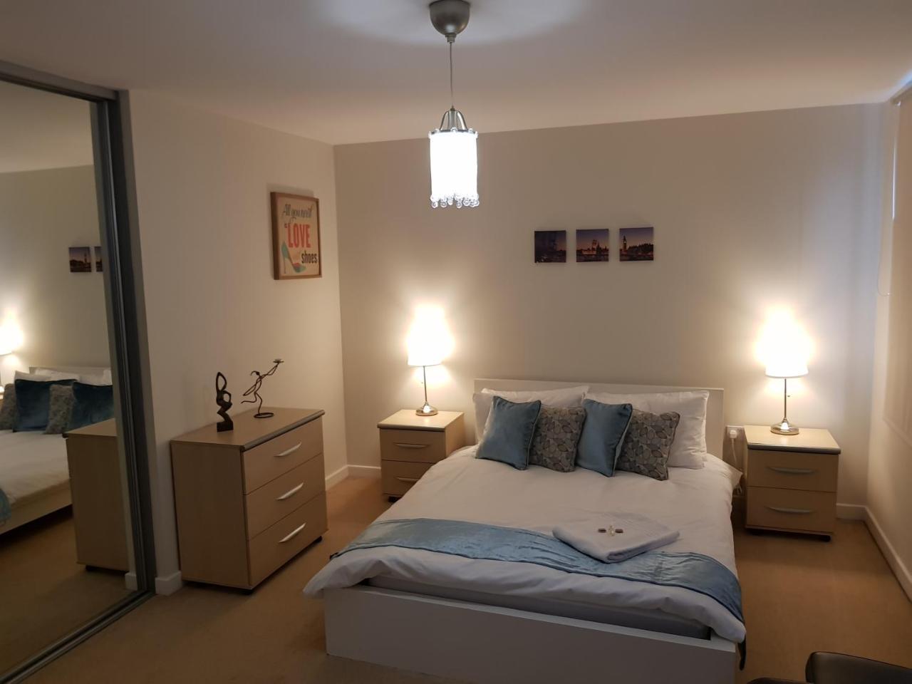 Royal Crossharbour Apartment London Ngoại thất bức ảnh